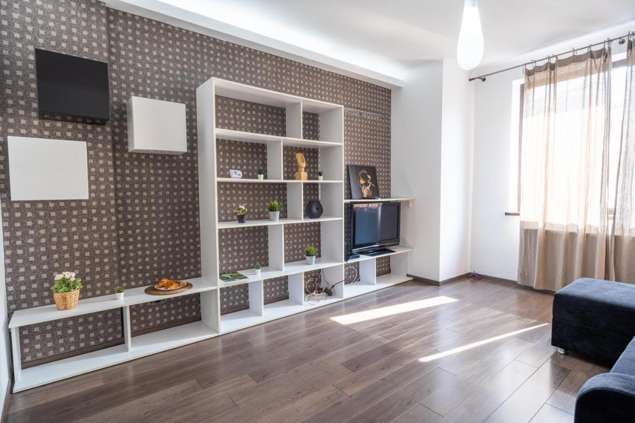 Cozy & Spacious Flat Near Victoriei Square Bucareste Exterior foto