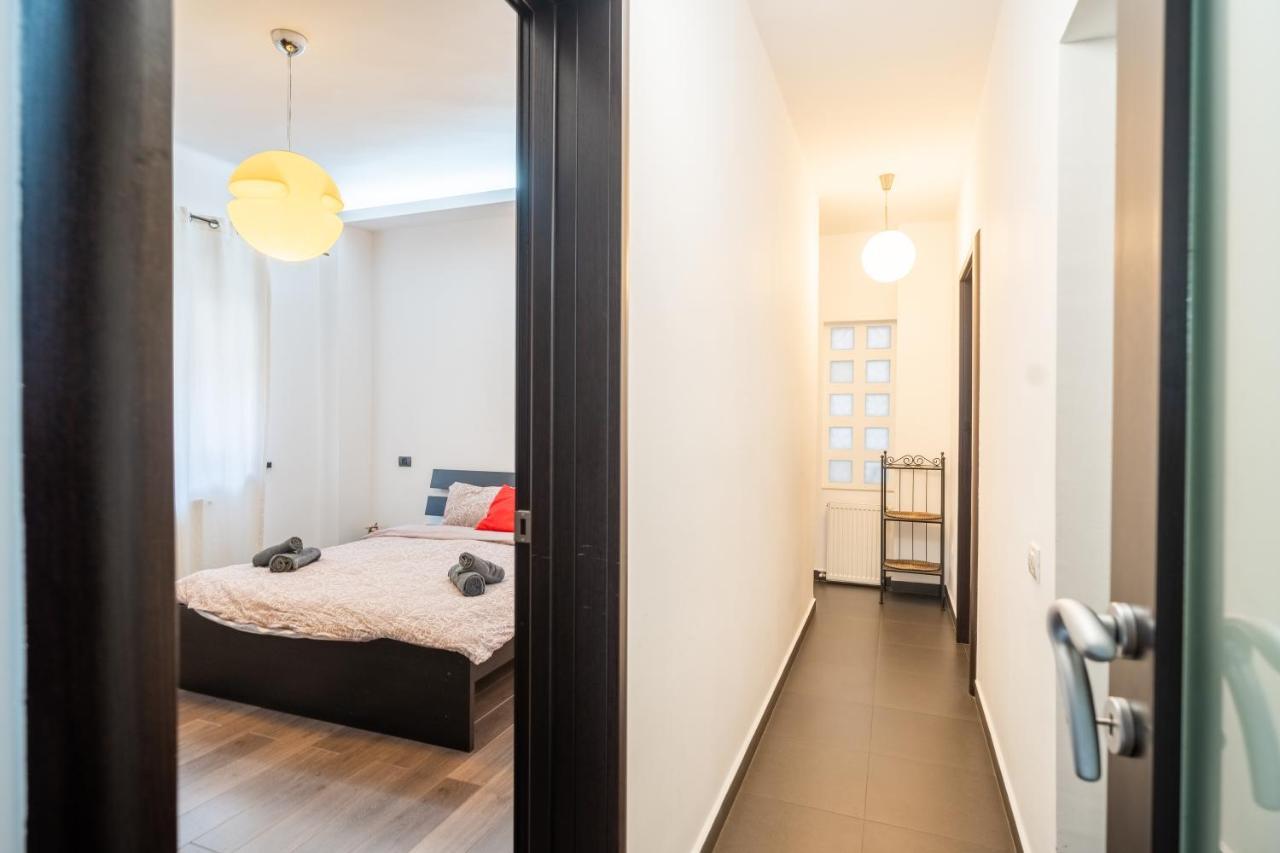 Cozy & Spacious Flat Near Victoriei Square Bucareste Exterior foto